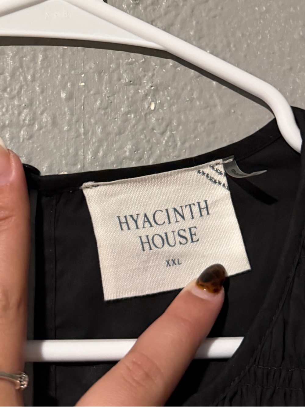Hyacinth House Keyhole Birdie Blouse in Black Size XXL - Picture 4 of 6
